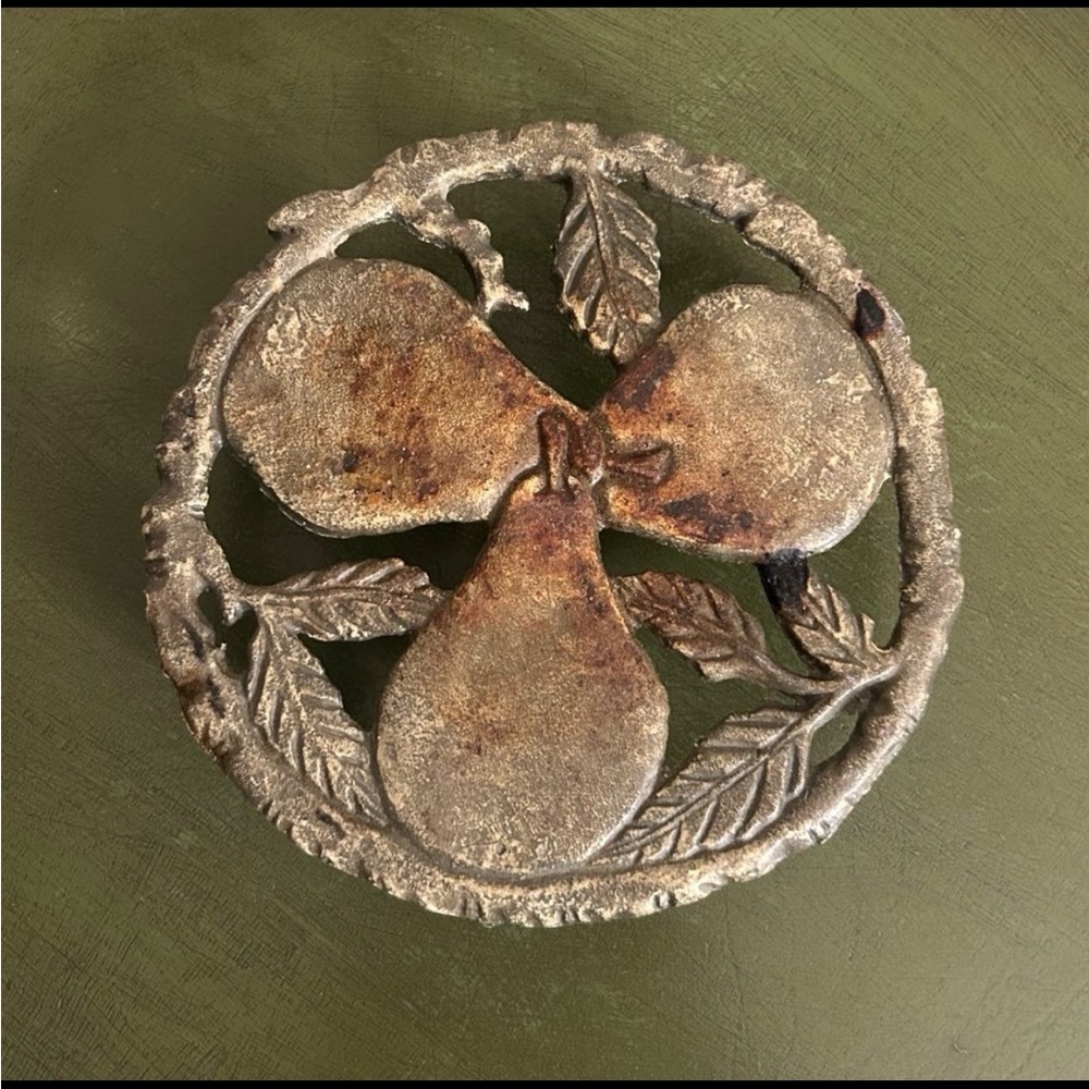 Southern Living Cast Iron Pear Trivet in Aged Brown and Rust
